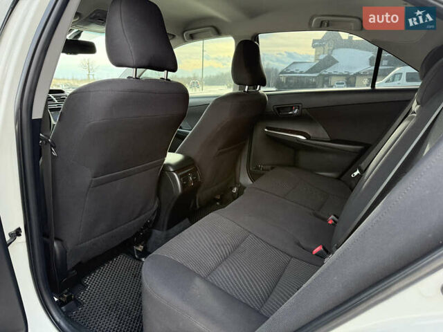 Білий Тойота Камрі, об'ємом двигуна 2.49 л та пробігом 185 тис. км за 14500 $, фото 18 на Automoto.ua