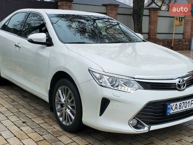 Белый Тойота Камри, объемом двигателя 2.5 л и пробегом 283 тыс. км за 15800 $, фото 7 на Automoto.ua