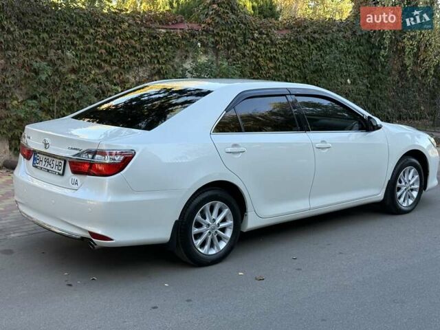 Белый Тойота Камри, объемом двигателя 2.49 л и пробегом 87 тыс. км за 18700 $, фото 7 на Automoto.ua