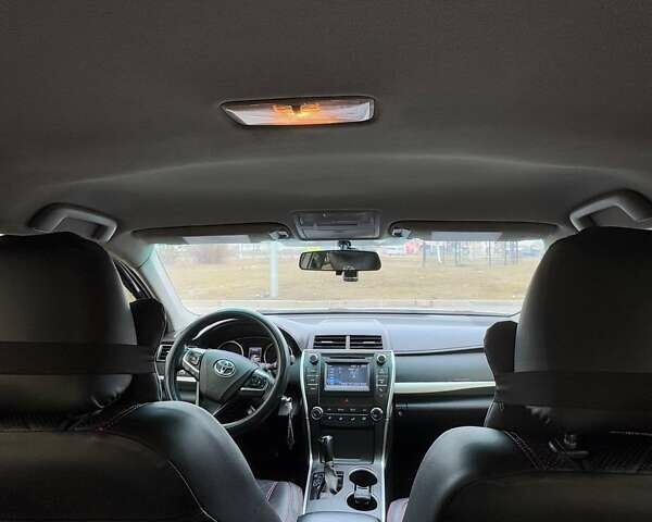 Белый Тойота Камри, объемом двигателя 2.49 л и пробегом 204 тыс. км за 12200 $, фото 16 на Automoto.ua