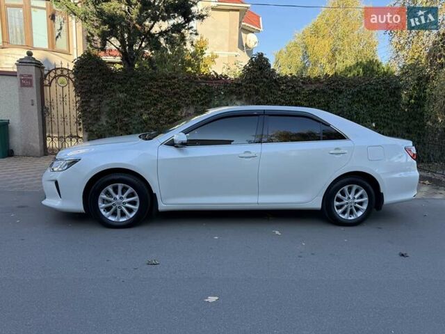 Белый Тойота Камри, объемом двигателя 2.49 л и пробегом 87 тыс. км за 18700 $, фото 12 на Automoto.ua