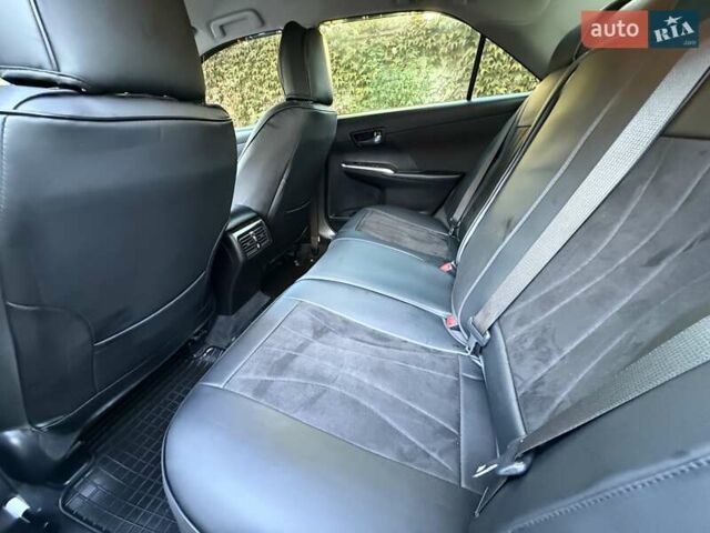 Белый Тойота Камри, объемом двигателя 2.49 л и пробегом 87 тыс. км за 18700 $, фото 47 на Automoto.ua