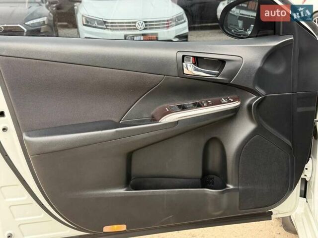 Белый Тойота Камри, объемом двигателя 2.49 л и пробегом 197 тыс. км за 16900 $, фото 33 на Automoto.ua