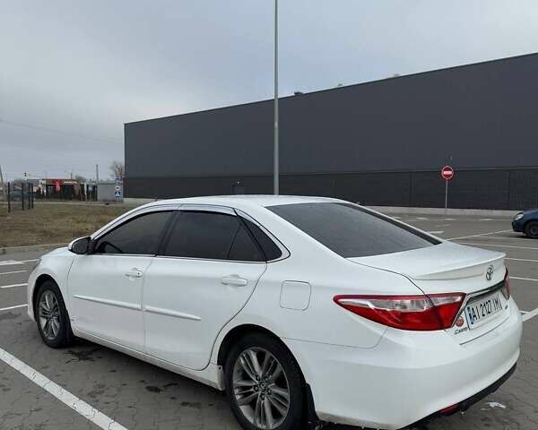 Белый Тойота Камри, объемом двигателя 2.49 л и пробегом 204 тыс. км за 12200 $, фото 2 на Automoto.ua