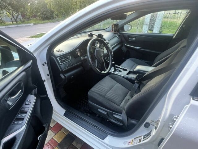 Білий Тойота Камрі, об'ємом двигуна 2.5 л та пробігом 121 тис. км за 12200 $, фото 2 на Automoto.ua