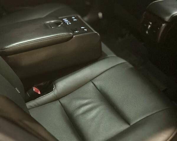 Белый Тойота Камри, объемом двигателя 2.49 л и пробегом 187 тыс. км за 16700 $, фото 8 на Automoto.ua