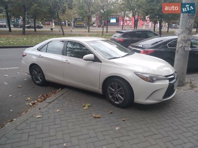 Білий Тойота Камрі, об'ємом двигуна 2.49 л та пробігом 107 тис. км за 13000 $, фото 7 на Automoto.ua