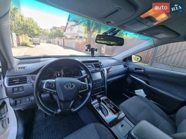 Білий Тойота Камрі, об'ємом двигуна 2.49 л та пробігом 87 тис. км за 16500 $, фото 2 на Automoto.ua