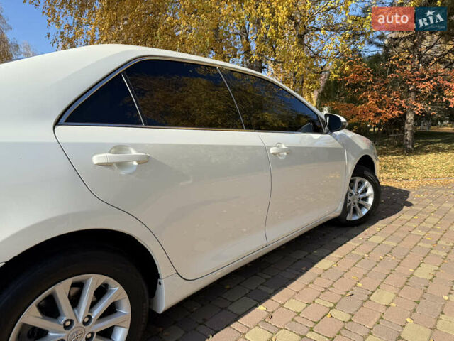 Тойота Камри 2016 в Харькове на Automoto.ua Белый Тойота Камри, объемом двигателя 2.49 л и пробегом 190 тыс. км за 16999 $, фото 33 на Automoto.ua