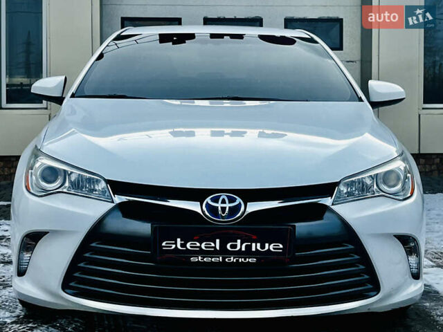 Белый Тойота Камри, объемом двигателя 2.49 л и пробегом 124 тыс. км за 16899 $, фото 1 на Automoto.ua