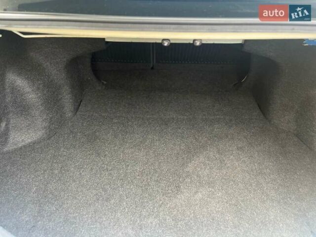 Белый Тойота Камри, объемом двигателя 2.5 л и пробегом 204 тыс. км за 13000 $, фото 14 на Automoto.ua