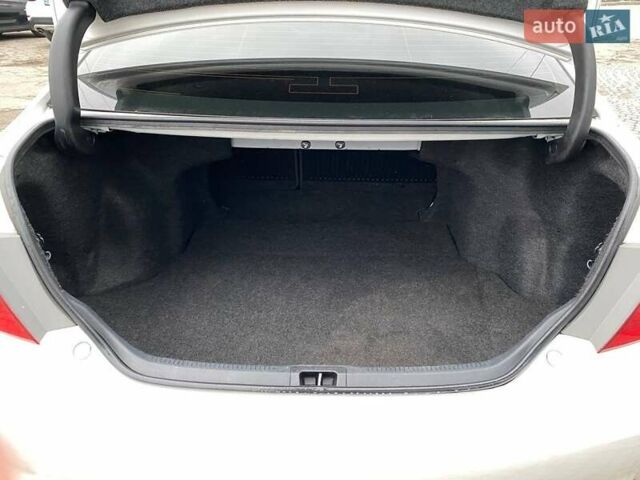 Білий Тойота Камрі, об'ємом двигуна 2.49 л та пробігом 165 тис. км за 13700 $, фото 15 на Automoto.ua