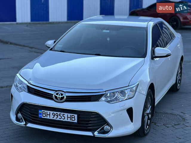 Белый Тойота Камри, объемом двигателя 2.49 л и пробегом 172 тыс. км за 16700 $, фото 9 на Automoto.ua