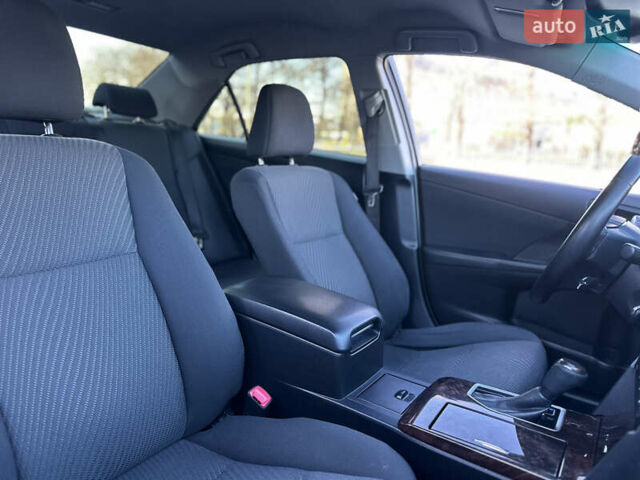 Белый Тойота Камри, объемом двигателя 2.49 л и пробегом 172 тыс. км за 16700 $, фото 15 на Automoto.ua