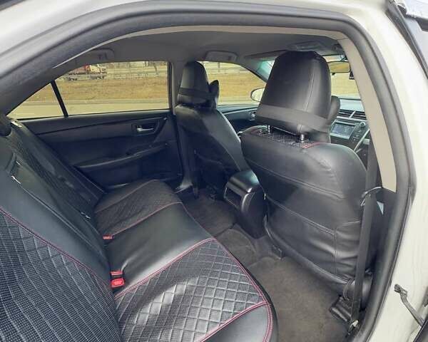 Белый Тойота Камри, объемом двигателя 2.49 л и пробегом 204 тыс. км за 12200 $, фото 18 на Automoto.ua