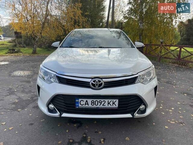 Білий Тойота Камрі, об'ємом двигуна 2.5 л та пробігом 198 тис. км за 15500 $, фото 6 на Automoto.ua