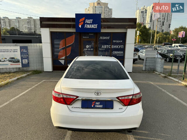 Белый Тойота Камри, объемом двигателя 2.49 л и пробегом 192 тыс. км за 13400 $, фото 10 на Automoto.ua