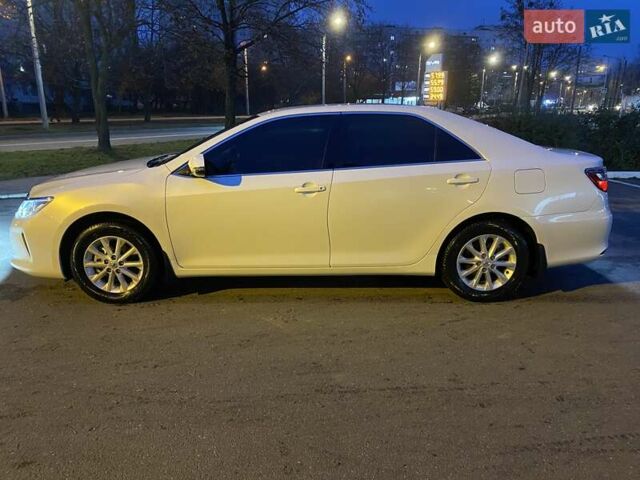Белый Тойота Камри, объемом двигателя 2.49 л и пробегом 4 тыс. км за 23500 $, фото 4 на Automoto.ua