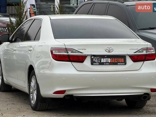 Белый Тойота Камри, объемом двигателя 2.49 л и пробегом 197 тыс. км за 16900 $, фото 7 на Automoto.ua