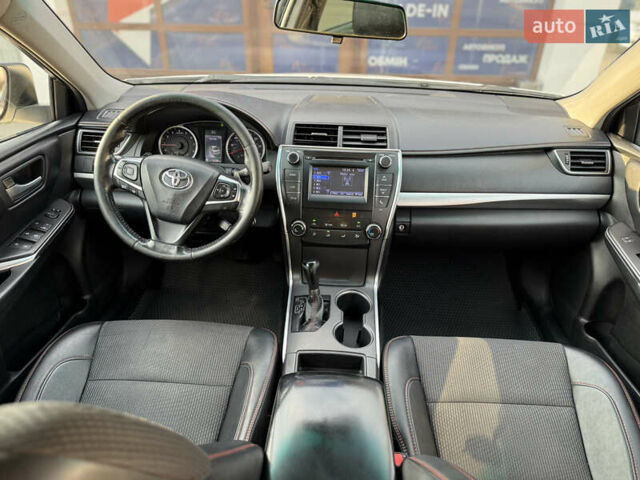 Белый Тойота Камри, объемом двигателя 2.49 л и пробегом 192 тыс. км за 13400 $, фото 20 на Automoto.ua