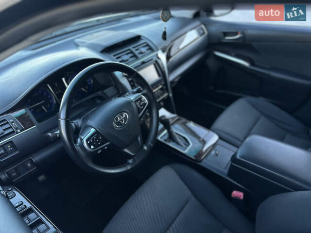 Белый Тойота Камри, объемом двигателя 2.49 л и пробегом 172 тыс. км за 16700 $, фото 18 на Automoto.ua