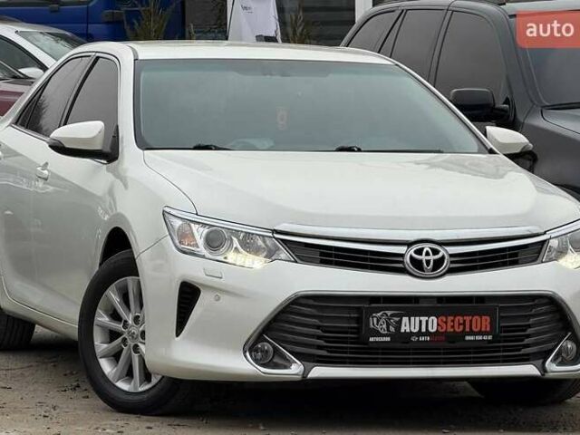 Белый Тойота Камри, объемом двигателя 2.49 л и пробегом 197 тыс. км за 16900 $, фото 6 на Automoto.ua