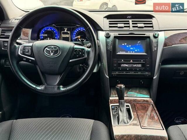 Белый Тойота Камри, объемом двигателя 2.49 л и пробегом 197 тыс. км за 16900 $, фото 22 на Automoto.ua