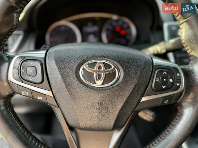 Белый Тойота Камри, объемом двигателя 2.49 л и пробегом 192 тыс. км за 13400 $, фото 25 на Automoto.ua