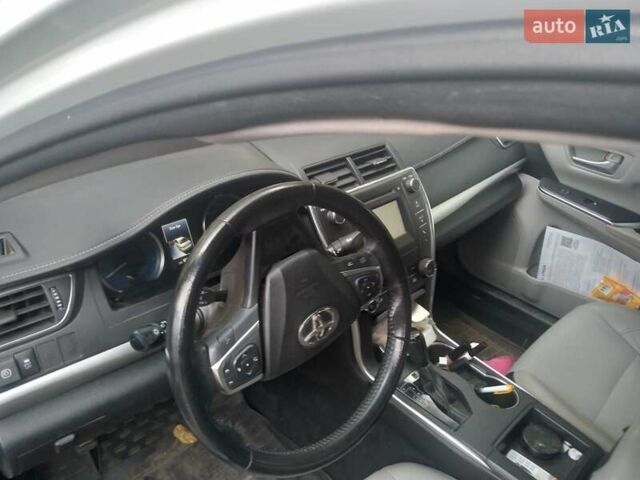 Білий Тойота Камрі, об'ємом двигуна 2.49 л та пробігом 107 тис. км за 13000 $, фото 3 на Automoto.ua