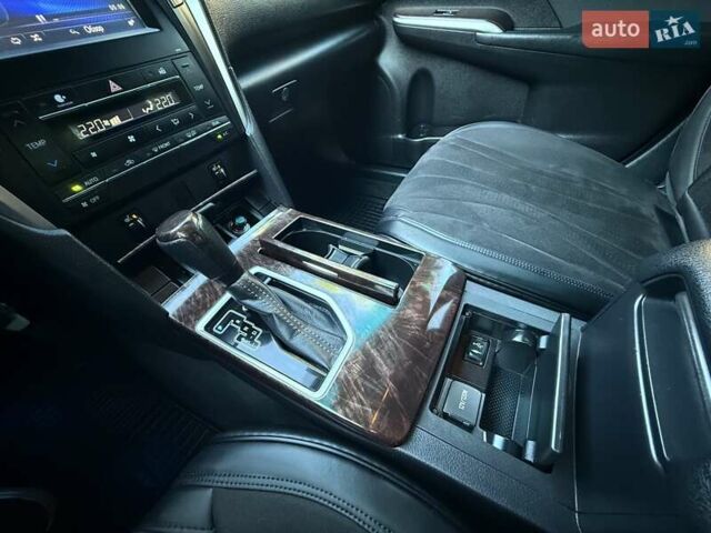 Белый Тойота Камри, объемом двигателя 2.49 л и пробегом 87 тыс. км за 18700 $, фото 64 на Automoto.ua