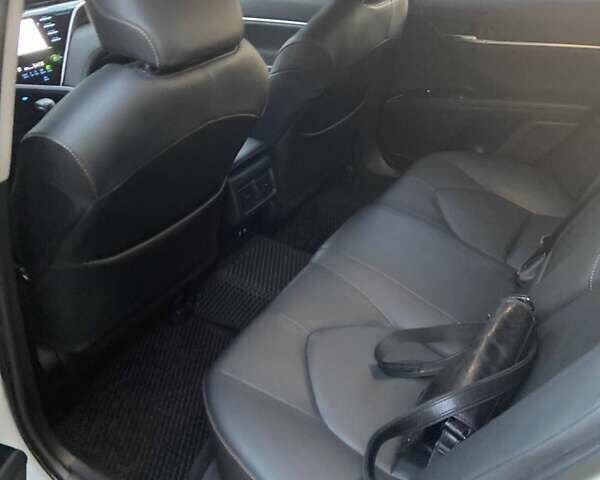 Белый Тойота Камри, объемом двигателя 2.49 л и пробегом 150 тыс. км за 21000 $, фото 30 на Automoto.ua