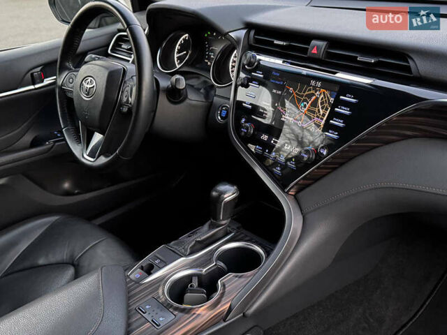 Белый Тойота Камри, объемом двигателя 2.49 л и пробегом 162 тыс. км за 22400 $, фото 25 на Automoto.ua