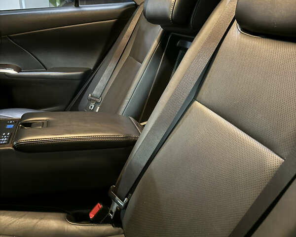 Тойота Камри 2017 в Львове на Automoto.ua Белый Тойота Камри, объемом двигателя 2.49 л и пробегом 148 тыс. км за 19300 $, фото 11 на Automoto.ua