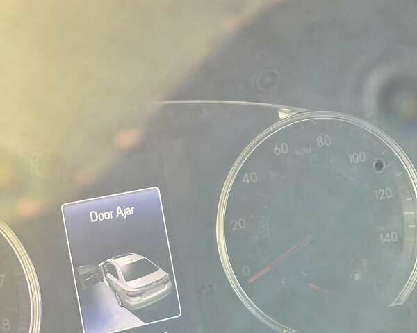 Белый Тойота Камри, объемом двигателя 2.4 л и пробегом 105 тыс. км за 17000 $, фото 14 на Automoto.ua