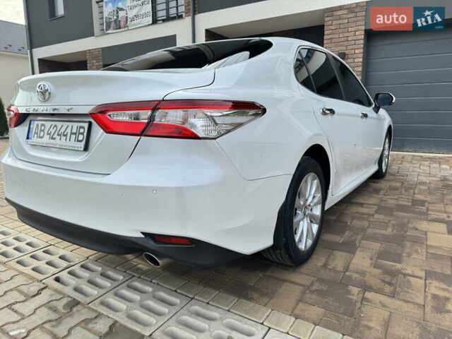 Тойота Камри 2017 в Черновцах на Automoto.ua Белый Тойота Камри, объемом двигателя 2.49 л и пробегом 80 тыс. км за 22900 $, фото 33 на Automoto.ua
