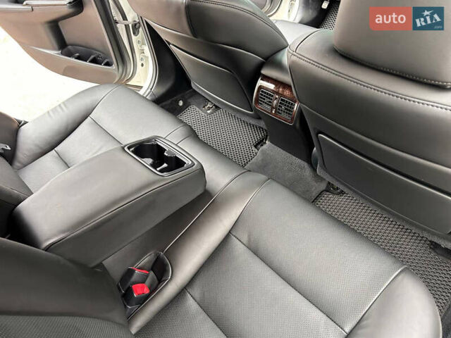 Белый Тойота Камри, объемом двигателя 2.49 л и пробегом 119 тыс. км за 20555 $, фото 9 на Automoto.ua