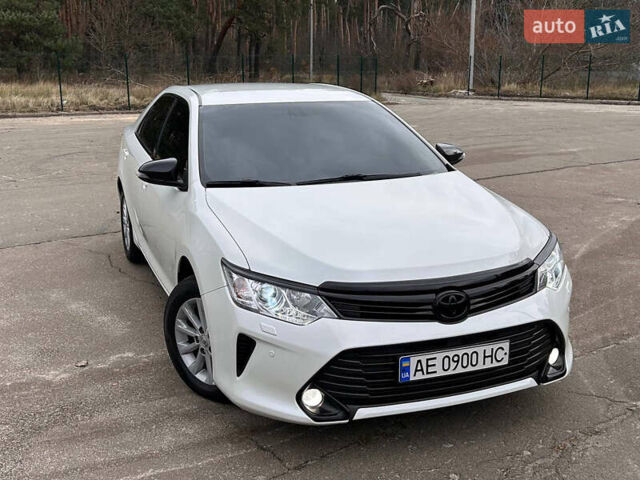Белый Тойота Камри, объемом двигателя 2.49 л и пробегом 119 тыс. км за 20555 $, фото 67 на Automoto.ua