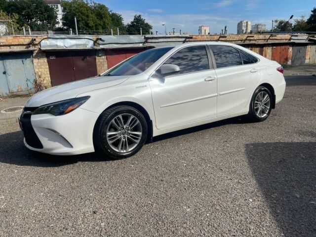 Белый Тойота Камри, объемом двигателя 2.5 л и пробегом 158 тыс. км за 16300 $, фото 3 на Automoto.ua