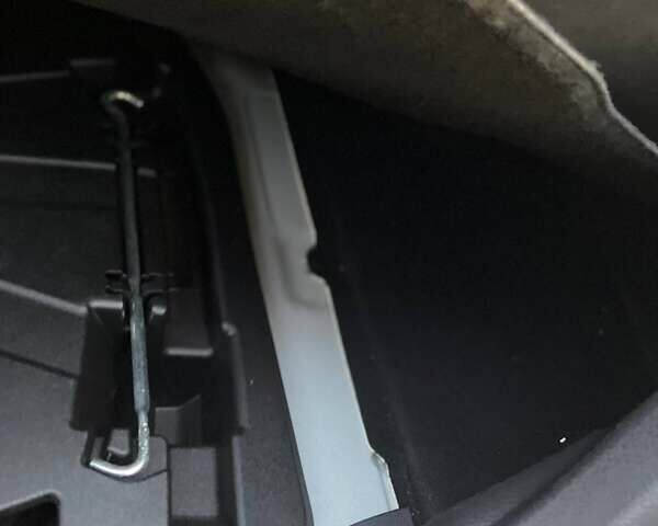 Белый Тойота Камри, объемом двигателя 2.49 л и пробегом 150 тыс. км за 21000 $, фото 26 на Automoto.ua