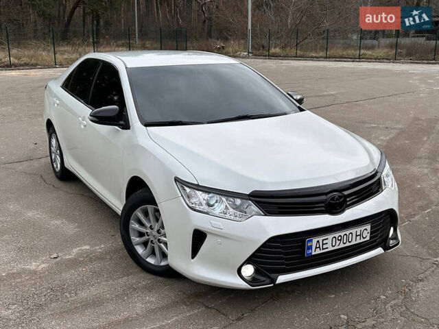 Белый Тойота Камри, объемом двигателя 2.49 л и пробегом 119 тыс. км за 20555 $, фото 74 на Automoto.ua