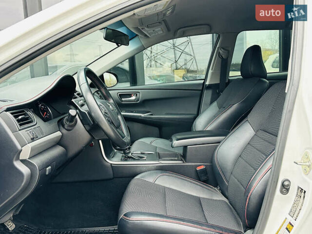 Белый Тойота Камри, объемом двигателя 2.5 л и пробегом 93 тыс. км за 16499 $, фото 15 на Automoto.ua