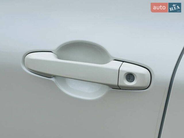 Белый Тойота Камри, объемом двигателя 2.5 л и пробегом 93 тыс. км за 16499 $, фото 8 на Automoto.ua