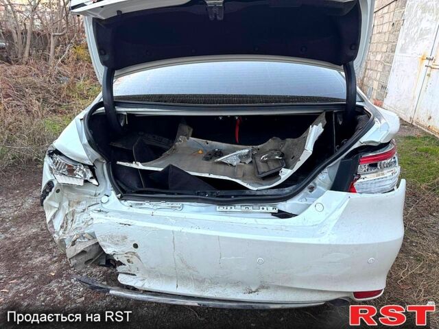 Білий Тойота Камрі, об'ємом двигуна 2.5 л та пробігом 169 тис. км за 11000 $, фото 10 на Automoto.ua
