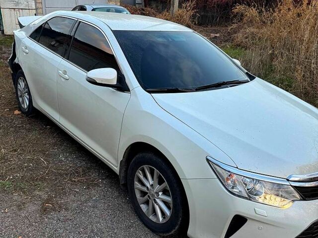 Білий Тойота Камрі, об'ємом двигуна 2.5 л та пробігом 169 тис. км за 11000 $, фото 2 на Automoto.ua