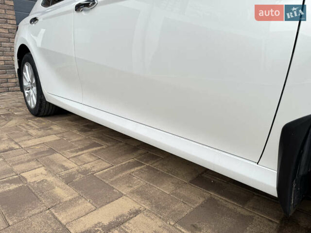 Білий Тойота Камрі, об'ємом двигуна 2.49 л та пробігом 80 тис. км за 21900 $, фото 8 на Automoto.ua