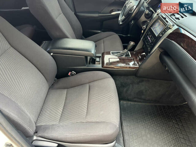 Білий Тойота Камрі, об'ємом двигуна 2.49 л та пробігом 165 тис. км за 15900 $, фото 28 на Automoto.ua