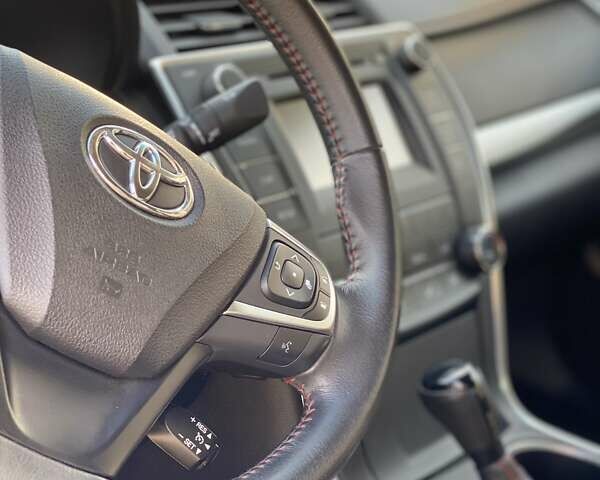 Белый Тойота Камри, объемом двигателя 2.4 л и пробегом 105 тыс. км за 17000 $, фото 12 на Automoto.ua