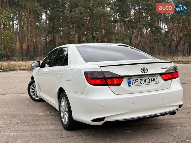Белый Тойота Камри, объемом двигателя 2.49 л и пробегом 119 тыс. км за 20555 $, фото 46 на Automoto.ua