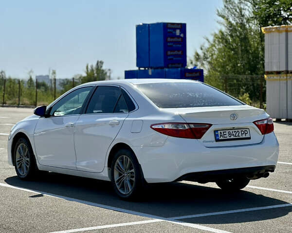 Белый Тойота Камри, объемом двигателя 2.49 л и пробегом 151 тыс. км за 14700 $, фото 5 на Automoto.ua