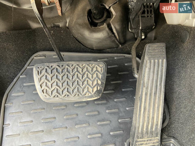 Білий Тойота Камрі, об'ємом двигуна 2.5 л та пробігом 187 тис. км за 21900 $, фото 12 на Automoto.ua